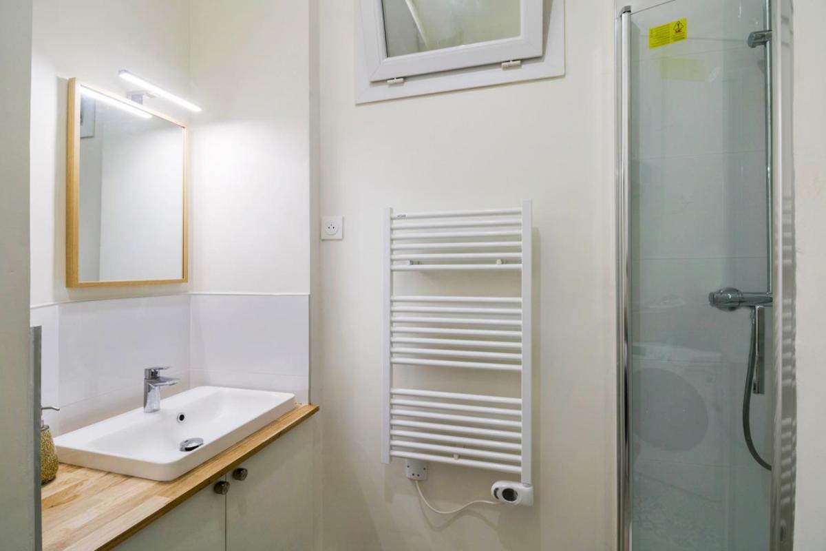 Appartement Au Coeur Des Batignolles -bail Mobilite - 1 Parijs